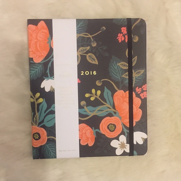 Anna Rifle Bond 2016 calendar