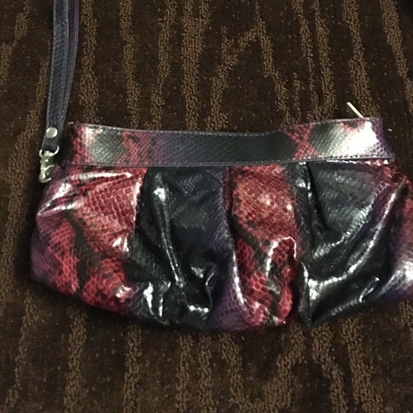 New York & co wristlet