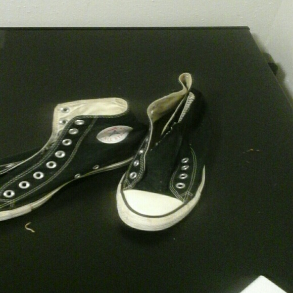 Woman's 9, Men's 7