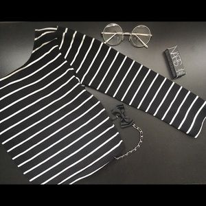 Forever 21 Striped Long Sleeve Crop Top