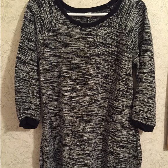 Old Navy Dresses & Skirts - Old Navy knit sweater dress