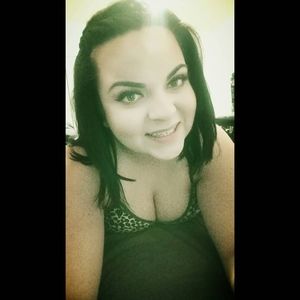 Meet your Posher, Selina