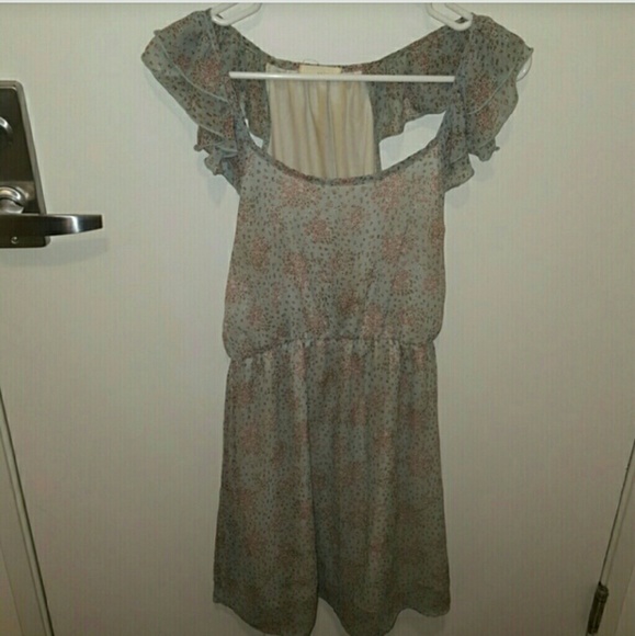 Traded-Beautiful flowy dress
