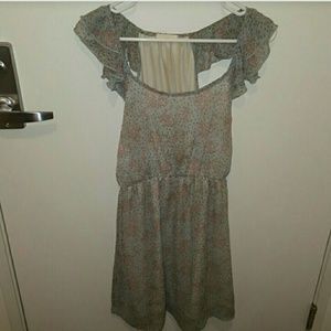 Traded-Beautiful flowy dress
