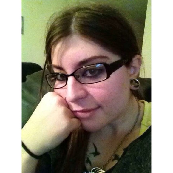 Meet your Posher, Allie - Picture 1 of 1