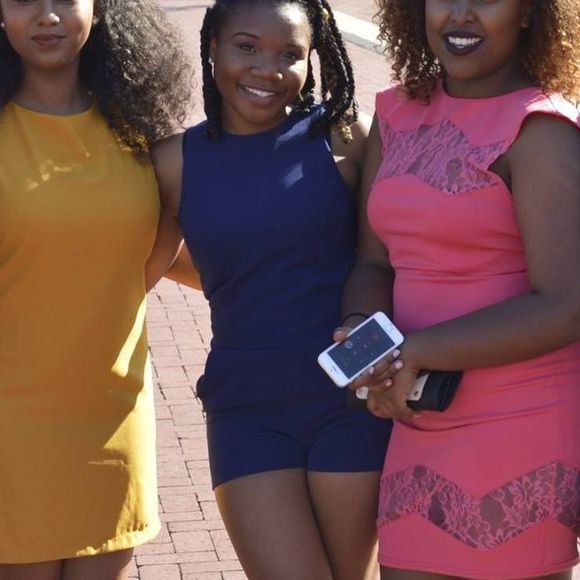 Meet your Posher, Madia