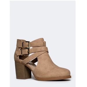 Cutout ankle boots!