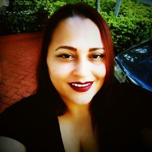 Meet your Posher, Leslie