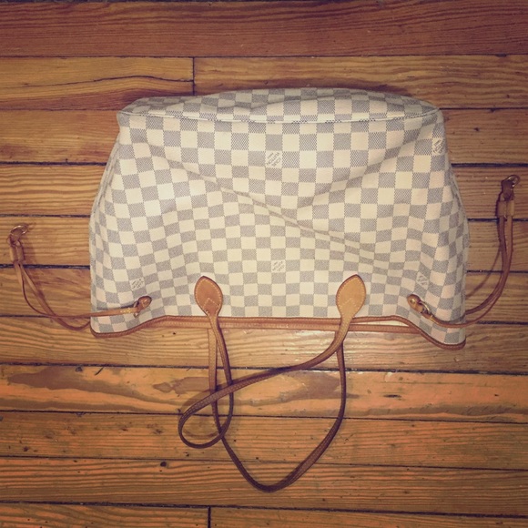 Louis Vuitton never full tote!