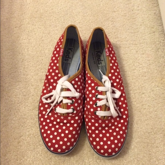 Polka dot Keds