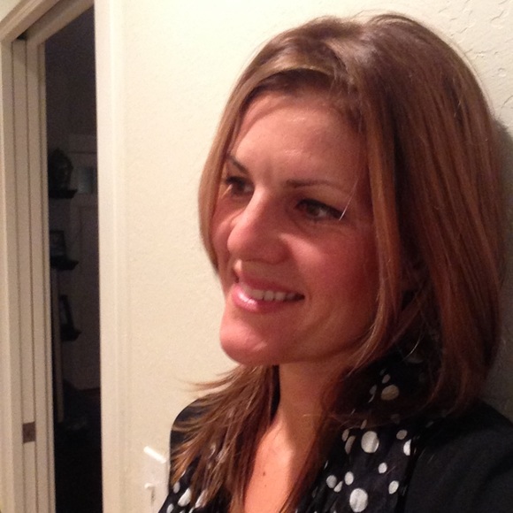 Meet your Posher, Caroline