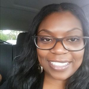 Meet your Posher, Sheyoka