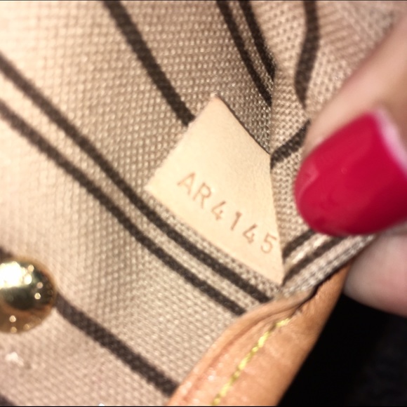 Authentic LV neverfull PM - Picture 3 of 4