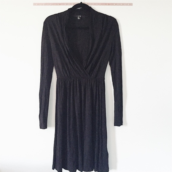 Forever 21 Dresses & Skirts - !! Classic Black Dress !!