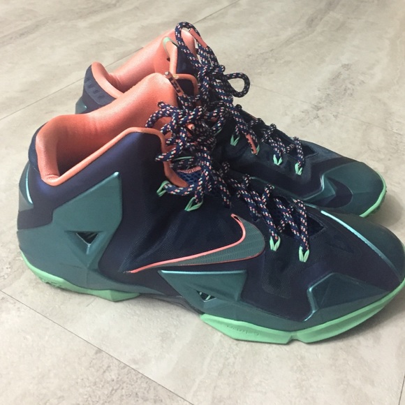 MEN'S Lebron 11 basketball shoes