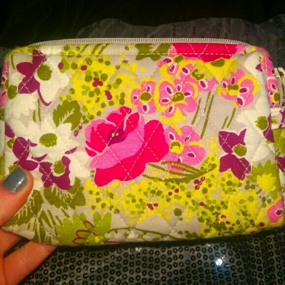 Make up pouch - Picture 1 of 3