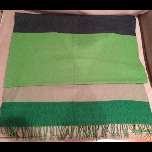 Super soft gap scarf