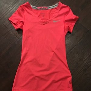 Nike pro vneck
