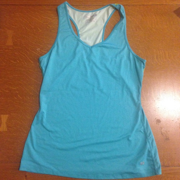 Workout tank - Picture 2 of 3