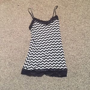 Rue 21 large chevron cami