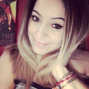 Meet your Posher, Monica