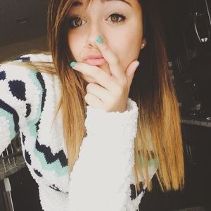 Meet your Posher, Shaylaa