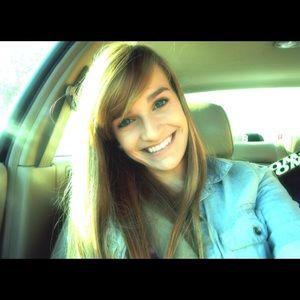 Meet your Posher, Kelly