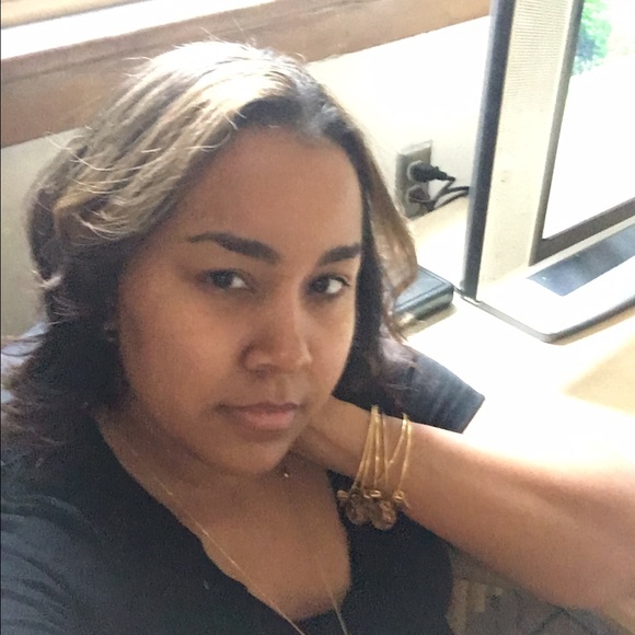 Meet your Posher, Marisa