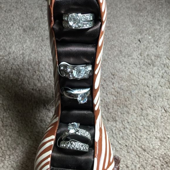 Larger Size CZ Rings - Picture 4 of 4