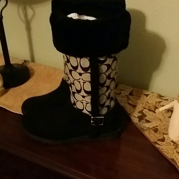 Coach boots
