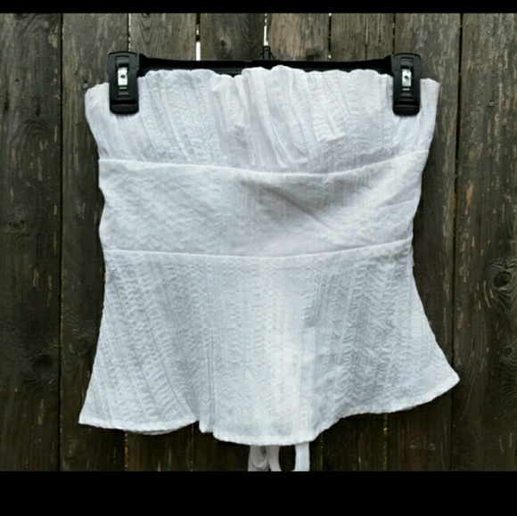 Strapless top