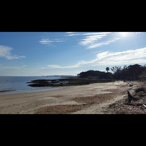 Meet your Posher, Nicole - Picture 3 of 4