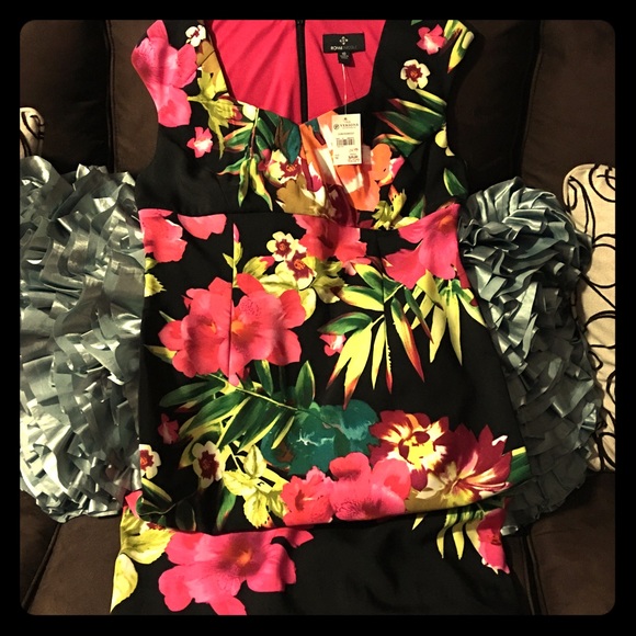 Dresses & Skirts - Fun yet sophisticated dress!