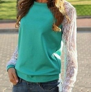 🎇FINAL PRICE!🎇 Long Sleeve Teal/Lace Blouse🎇