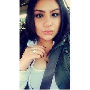 Meet your Posher, Roxanna