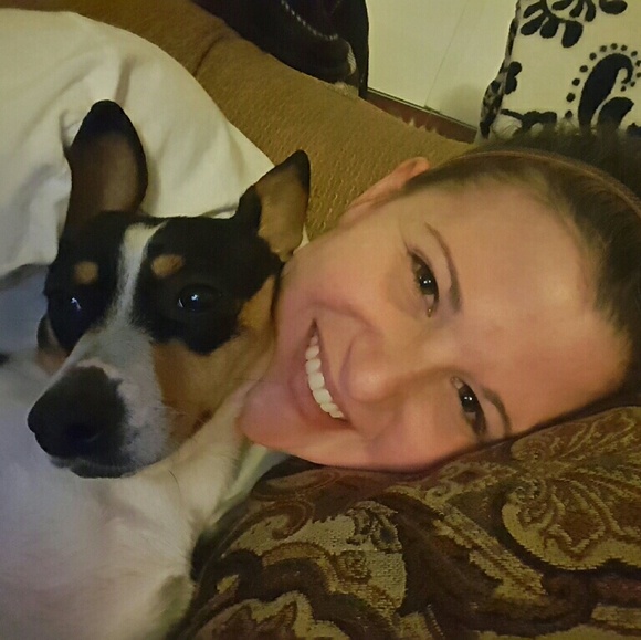 Meet your Posher, Megan - Picture 3 of 4