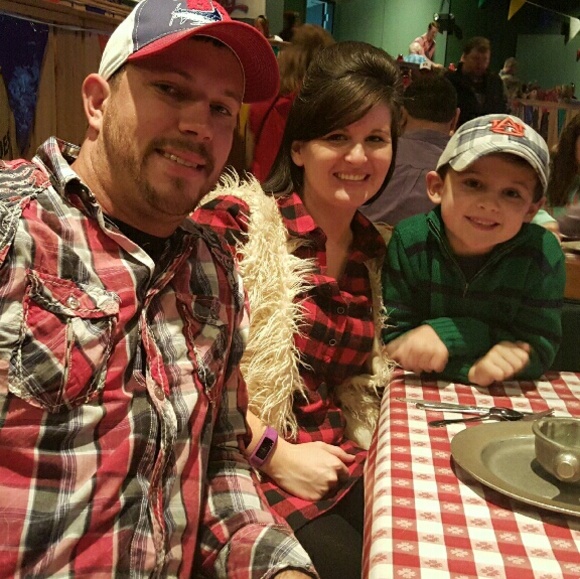 Meet your Posher, Megan - Picture 4 of 4