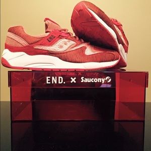 ***DS END. X SAUCONY RED/NOISE***