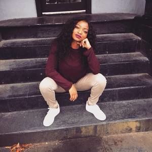 Meet your Posher, Ervinesha