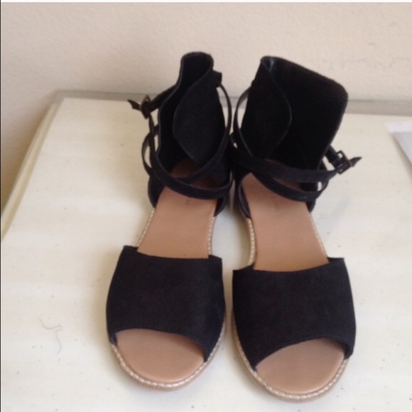 Black Deen & Ozzy Sandals