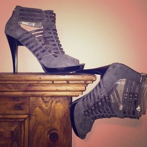 Calvin Klein [worn once!] 5in Peep toe heels!