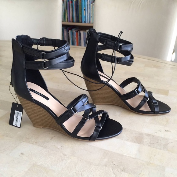 Forever 21 Shoes - Black Strappy Brown Wedges Ankle Strap Sandals