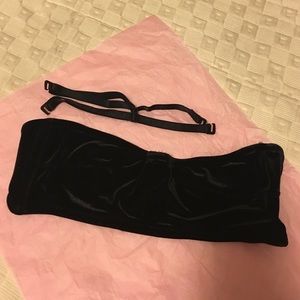 Velvet Strapless Black Bra