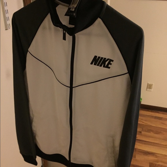 Nike zip up jacket new with tags