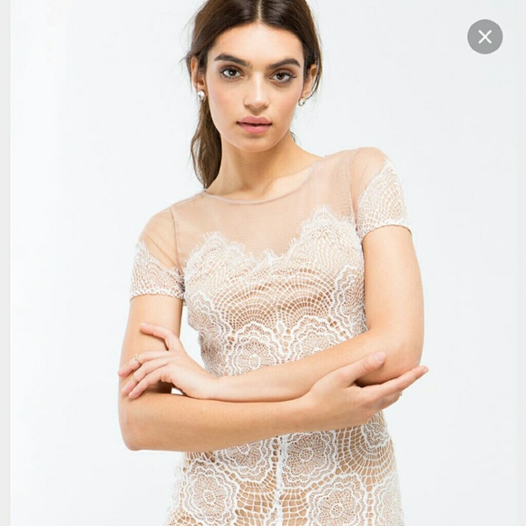 ISO lace crop top