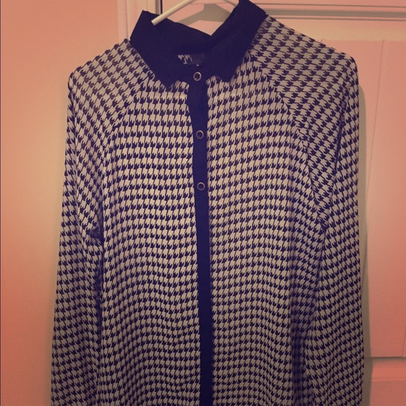 Houndstooth long sleeve blouse