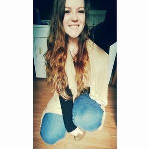 Meet your Posher, Ashley