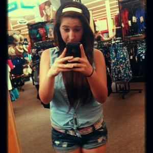 Meet your Posher, Hannah