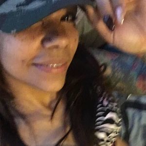 Meet your Posher, Taina