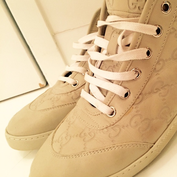Gucci size 8.5/9 nude